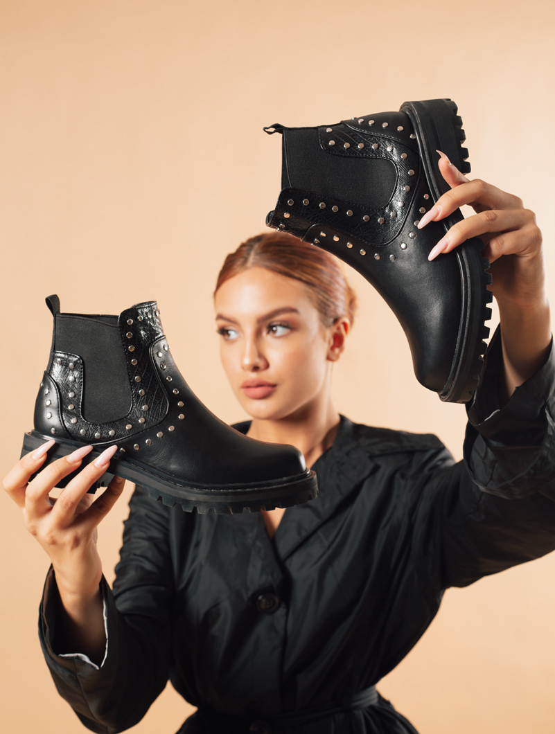 chaussures cloutées